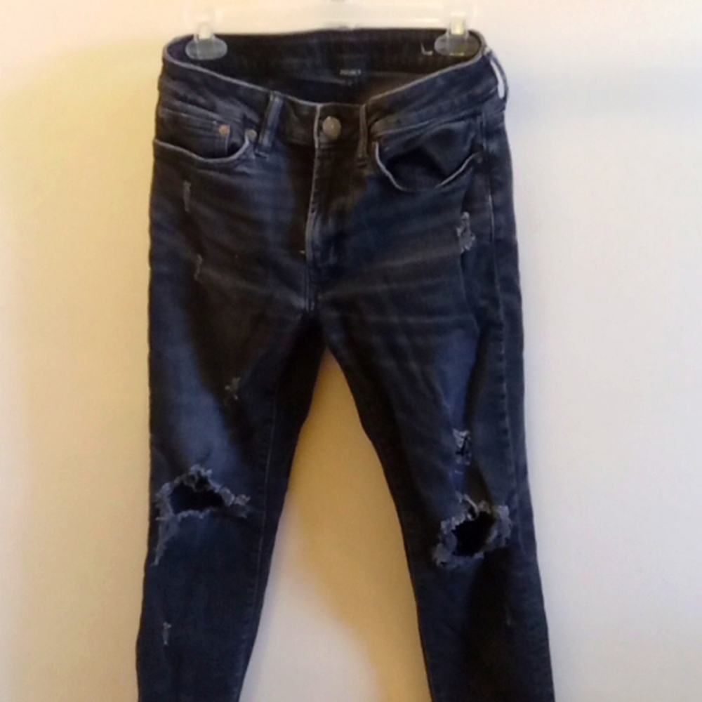 AE Airflex+ Black Distressed Jeans